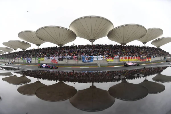 Гонщики Формулы Участвуют Гран Китая 2017 Года Шанхайской Международной Трассе — стоковое фото