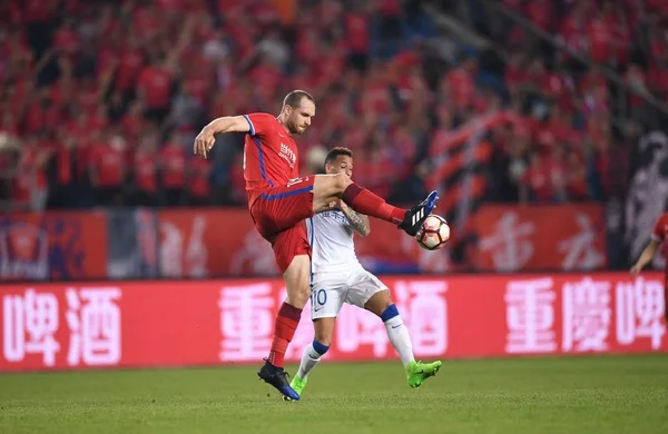 Croatian Football Player Goran Milovic Chongqing Lifan Left Challenges Dutch — Stock Photo, Image