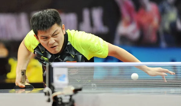 Fan Zhendong China Retorna Tiro Para Zhang Jike China Partida — Fotografia de Stock