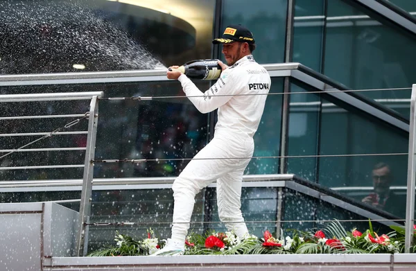 Piloto Britânico Lewis Hamilton Mercedes Pulveriza Champanhe Para Comemorar Durante — Fotografia de Stock