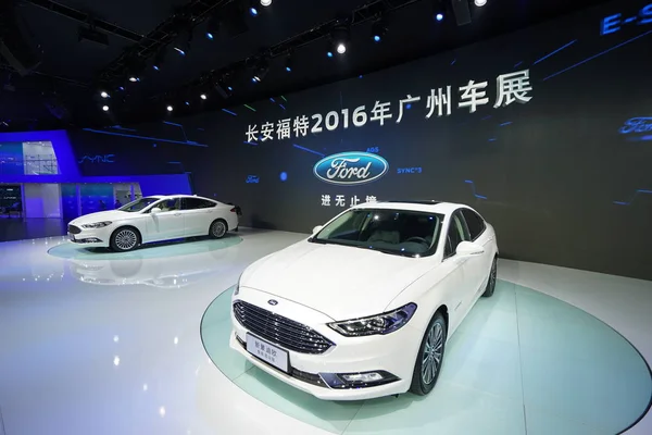 Vista Del Stand Ford Durante 14ª Exposición Internacional Automóviles China — Foto de Stock