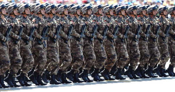 Soldados Chinos Del Epl Ejército Popular Liberación Marchan Más Allá —  Fotos de Stock