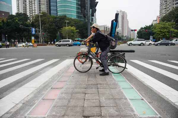 Visualizzazione Del Semaforo Una Strada Ricordare Pedoni Attraversare Momento Giusto — Foto Stock