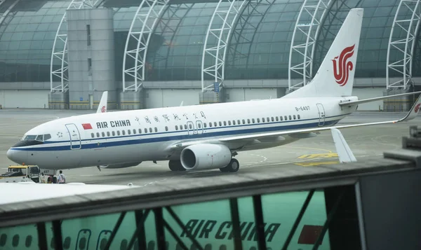 ファイル エアチャイナの旅客機は 広州市の広州白雲国際空港で撮影されました 中国南部広東省 2017 — ストック写真