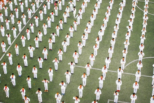 Μαθητές Πάρουν Μέρος Taekwondo Πρακτική Δραστηριότητα Κατά Διάρκεια Διάλειμμα Μια — Φωτογραφία Αρχείου