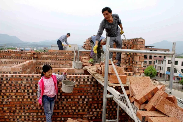 Chica China Xiong Jing Ayuda Sus Padres Después Terminar Tarea — Foto de Stock