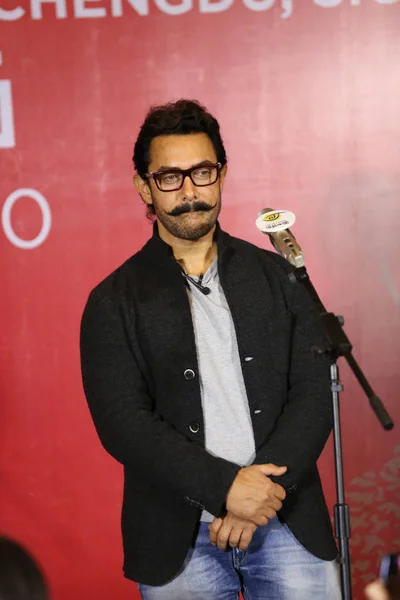 Indisk Skådespelare Aamir Khan Deltar Presskonferens Thatched Cottage Chengdu City — Stockfoto