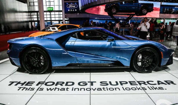Une Supervoiture Ford Est Exposée Lors 17E Salon International Industrie — Photo