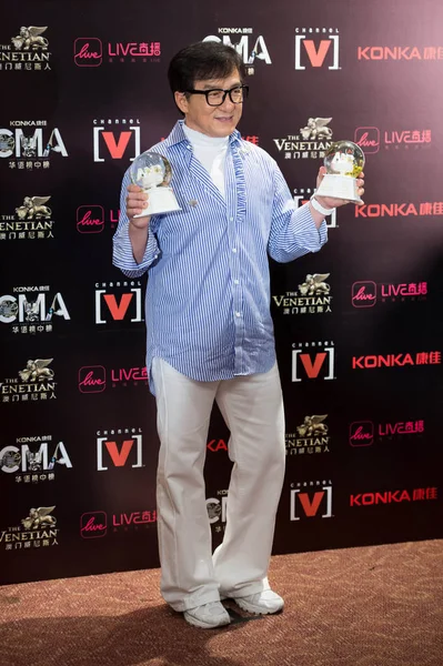 Jackie Chan Pose Avec Ses Trophées Lors 21E Cérémonie Des — Photo