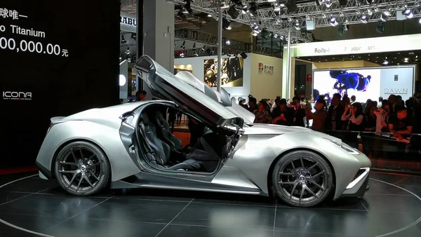 Vulcano Titan Supersportbil Icona Bär Prislapp Över Miljoner Yuan Miljoner — Stockfoto