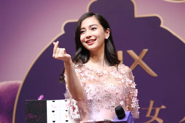 Hong Kong Model Aktris Angelababy Katılır Bir Promosyon Olayı Şanghay — Stok fotoğraf