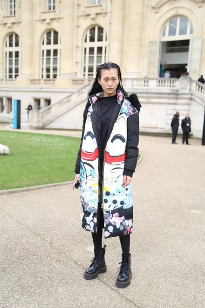 Modelo Chinês Wang Xinyu Participa Desfile Moda Moncler Gamme Rouge — Fotografia de Stock