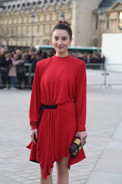 Atriz Chinesa Song Jia Participa Desfile Moda Louis Vuitton Durante — Fotografia de Stock