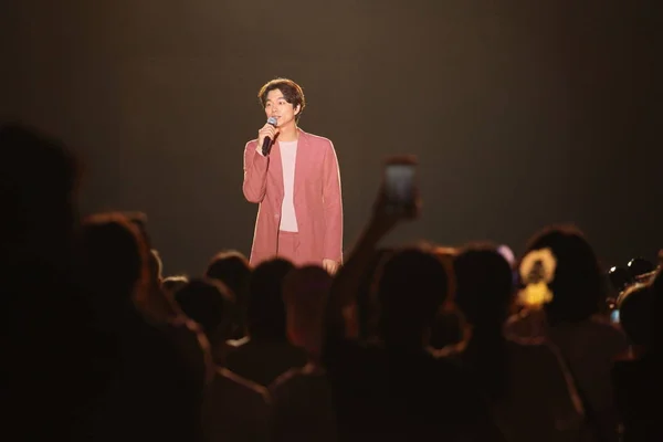 Modelo Ator Sul Coreano Gong Yoo Apresenta Durante Uma Reunião — Fotografia de Stock