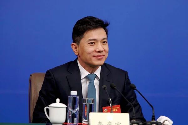 Robin Yanhong Formand Administrerende Direktør Baidu Deltager Pressekonference Det Femte - Stock-foto