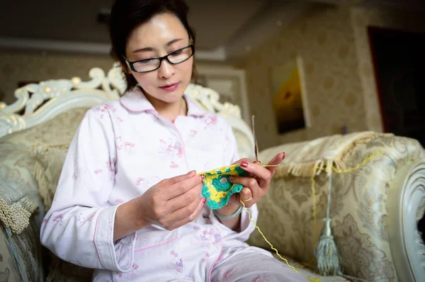 Yaşındaki Çinli Kadın Min Büyülü Güzellik Olarak Adlandırılan Presbyopic Gözlük — Stok fotoğraf