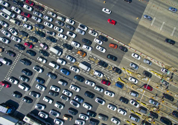 Vista Aérea Masas Vehículos Durante Atasco Tráfico Una Autopista Durante —  Fotos de Stock