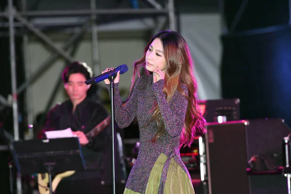 Sångerskan Och Skådespelerskan Hebe Tien Chen Taiwanesiska Tjejgruppen Sjunger Stora — Stockfoto