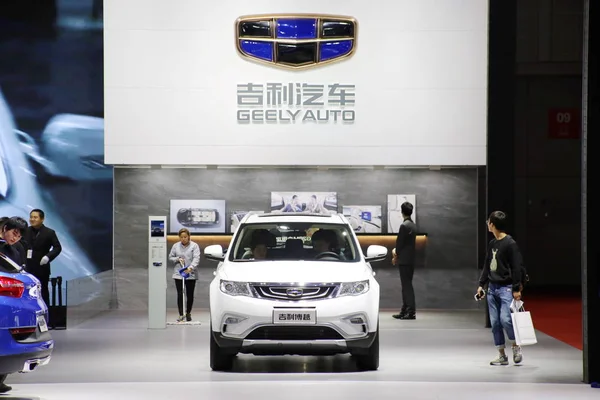 Geely Gc9 Está Exhibición Durante 17ª Exposición Internacional Industria Automotriz — Foto de Stock