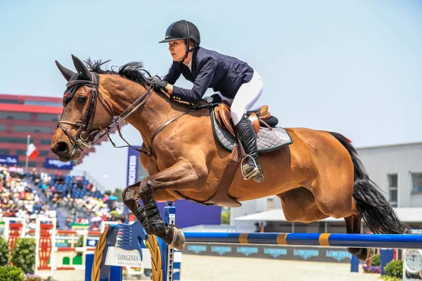 Cavaleiro Equestre Compete Tabela Contra Relógio Durante Grande Prêmio Xangai — Fotografia de Stock