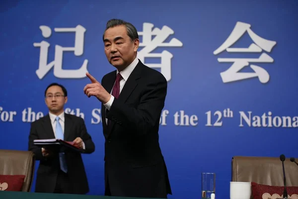 Chinese Minister Van Buitenlandse Zaken Wang Woont Een Persconferentie Voor — Stockfoto