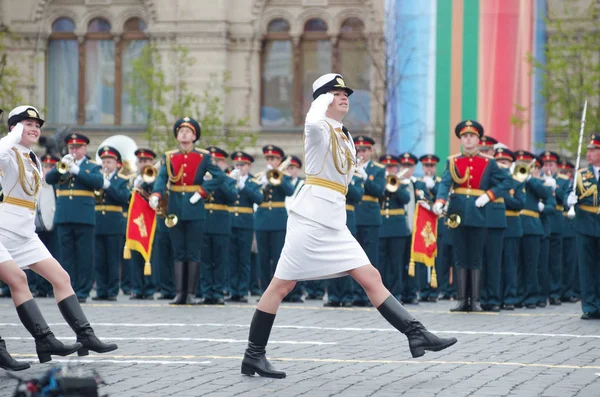 Жіночий Російський Солдат Військового Університету Міністерства Оборони Росії Марш Уздовж — стокове фото