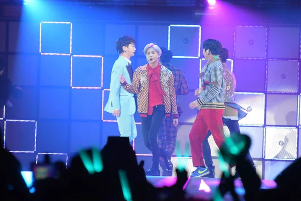 Mitglieder Der Südkoreanischen Boygroup Shinee Bei Ihrem Konzert Hongkong China — Stockfoto