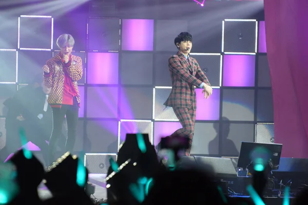 Membros Grupo Masculino Sul Coreano Shinee Apresentam Seu Concerto Hong — Fotografia de Stock