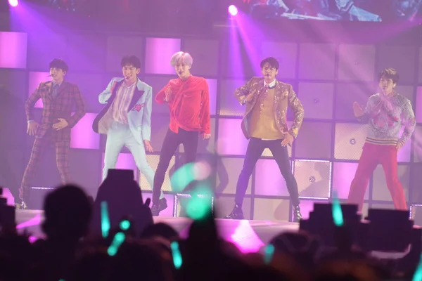 Miembros Del Grupo Chicos Surcoreanos Shinee Actuarán Concierto Hong Kong — Foto de Stock