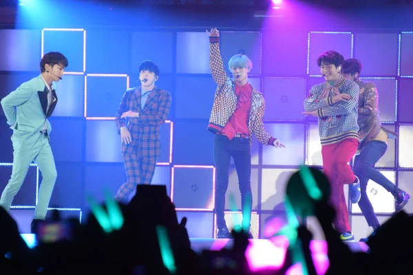 Miembros Del Grupo Chicos Surcoreanos Shinee Actuarán Concierto Hong Kong — Foto de Stock