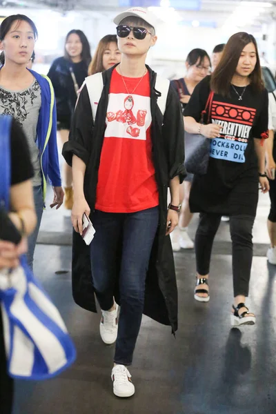 Chinese Singer Yuchun Pictured Beijing Capital International Airport Beijing China — стокове фото