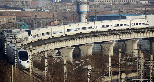 Crh Kína Vasúti Nagysebességű Bullet Vonat Utazik Mentén Viadukt Vasút — Stock Fotó