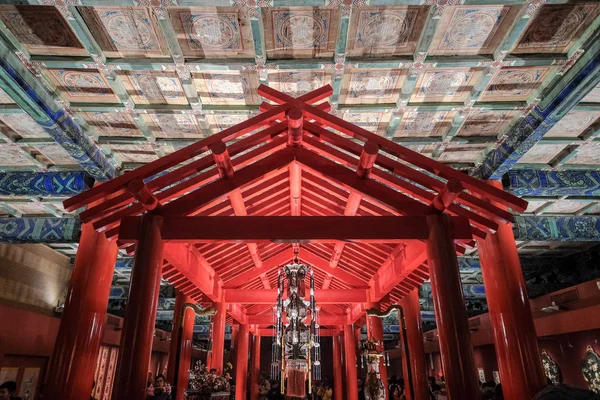 灯笼装饰宫殿和走廊在展览 新年祝福庆祝春节在紫禁城 以迎接即将到来的中国农历新年在紫禁城 也被称为故宫博物院 在北京 — 图库照片