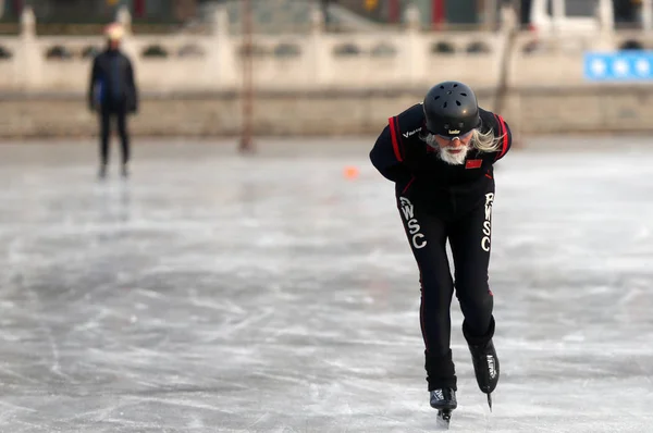 Wang Deshun Modelo Chino Años Patina Sobre Hielo Lago Houhai — Foto de Stock