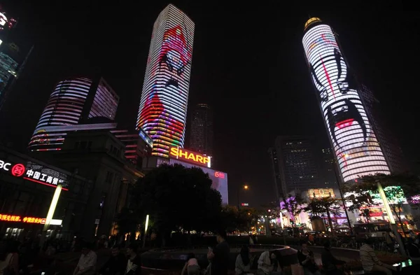 Высотные Здания Освещаются Огнями Поприветствовать Предстоящий Фестиваль Искусств Китайской Пекинской — стоковое фото