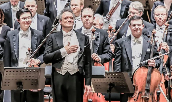Leden Van Amerikaanse Orkest Cincinnati Symphony Orchestra Uitvoeren Tijdens Een — Stockfoto