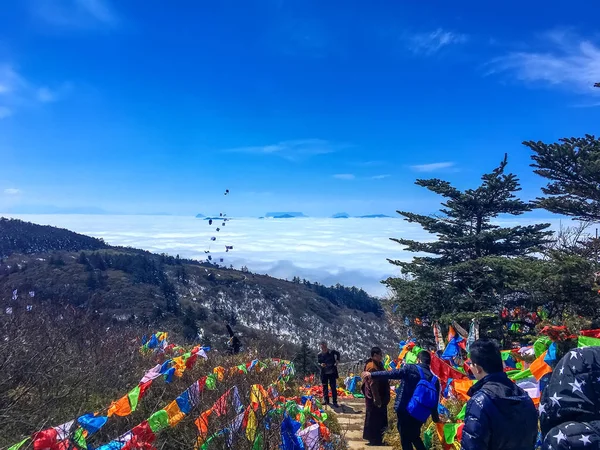 Turistas Chineses Olham Para Paisagem Mar Nuvens Monte Emei Montanha — Fotografia de Stock