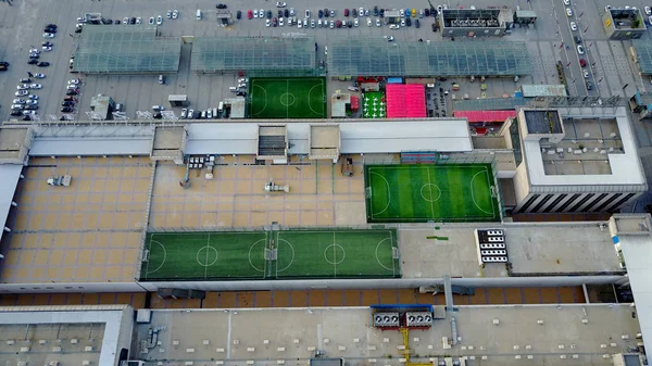 Luchtfoto Van Drie Voetbalvelden Voor Het Dak Gebouwd Door Een — Stockfoto