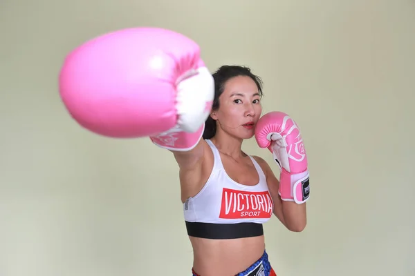 Year Old Chinês Fitness Entusiasta Liu Yelin Pratica Boxe Centro — Fotografia de Stock