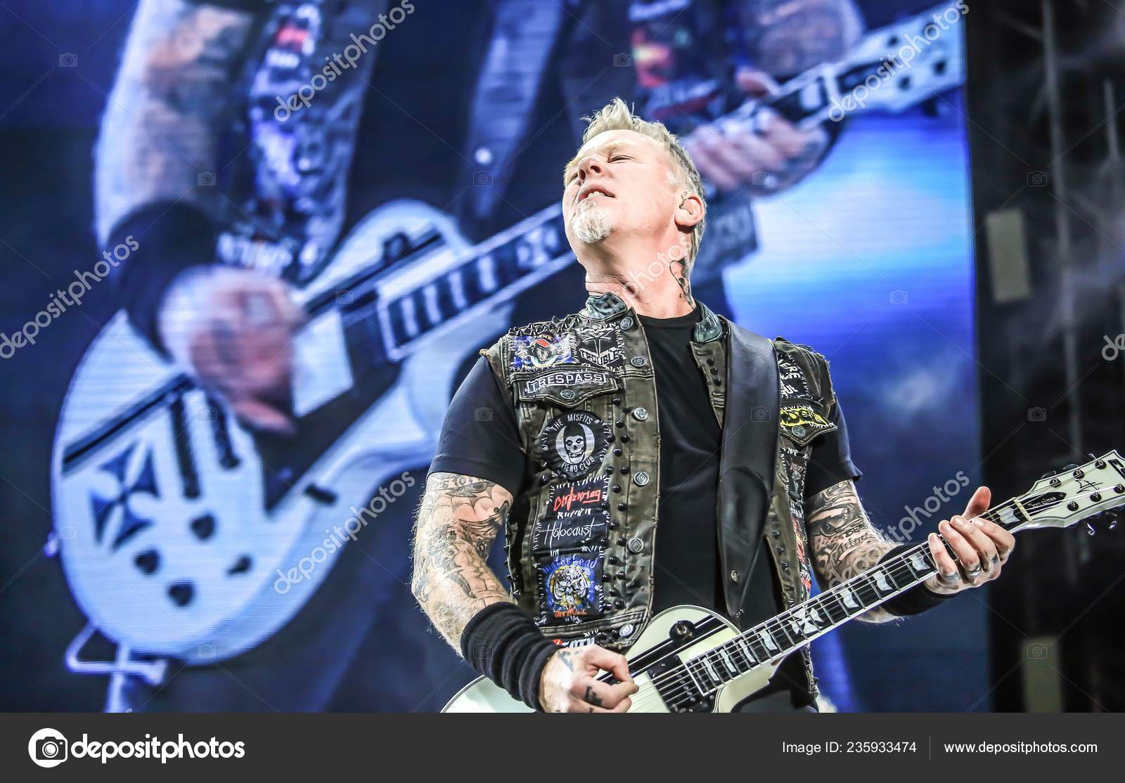 James Hetfield Member American Heavy Metal Band Metallica Performs Concert  – Stock Editorial Photo © ChinaImages #235933474