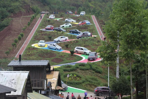 Automóviles Conducen Por Una Carretera Multicolor Forma Chongqing China Noviembre —  Fotos de Stock