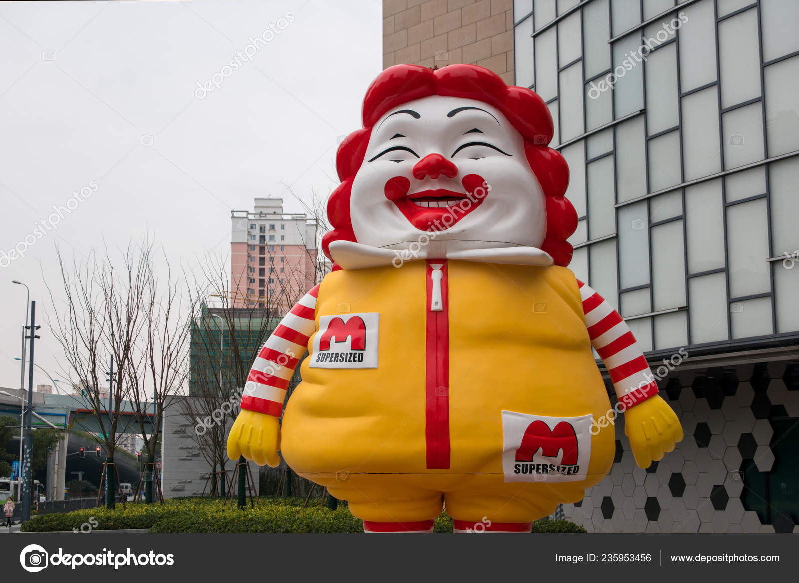 Meter Tall Chubby Ronald Mcdonald Sculpture Display Wujiaochang