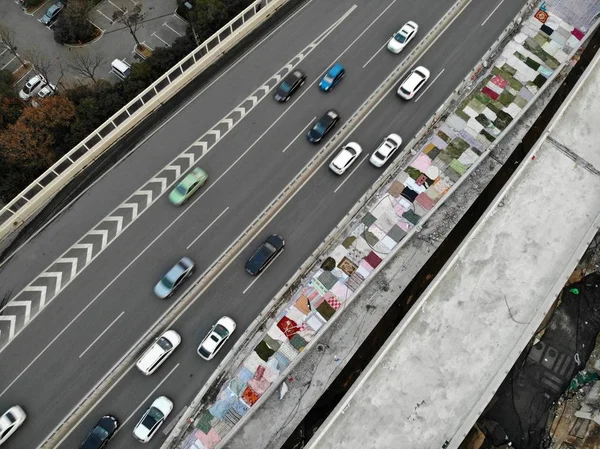 Cars Pass Newly Constructed Ramp Covered Quilts Elevated Highway Zhengzhou — Stock Photo, Image