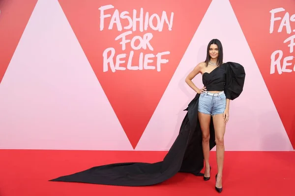 Mannequin Américain Kendall Jenner Arrive Tapis Rouge Gala Charité Fashion — Photo