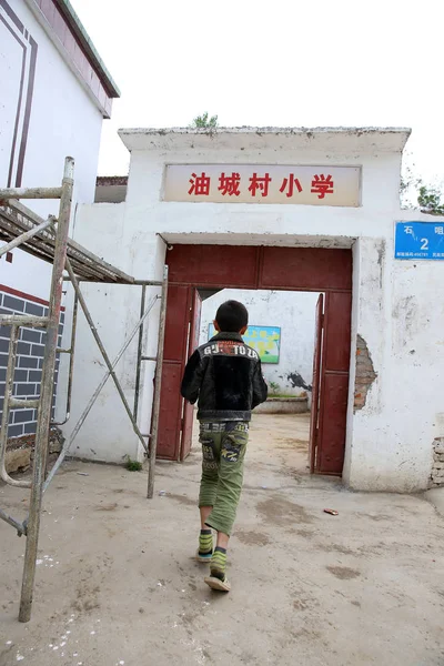Летний Китайский Ученик Сюй Цзяци Единственный Ученик Начальной Школы Юйчэн — стоковое фото