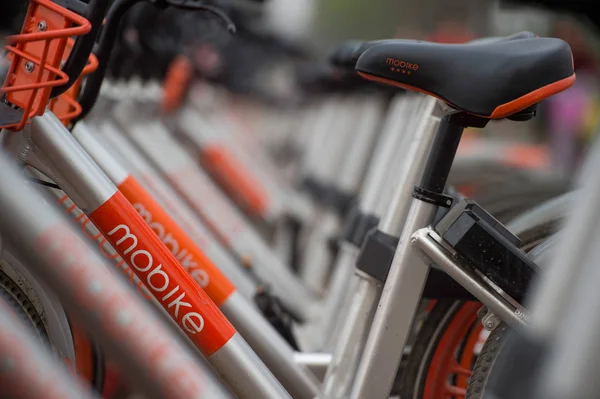 Bicycles Chinese Bike Sharing Service Mobike Lined Street Wuhan City — Stock Photo, Image