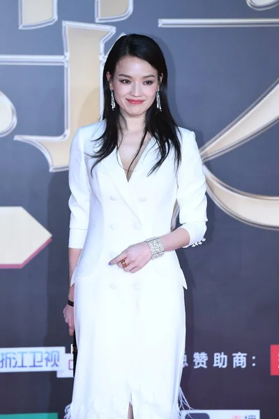 Taiwanese Model Actrice Shu Arriveert Rode Loper Uit Voor Prijsuitreiking — Stockfoto