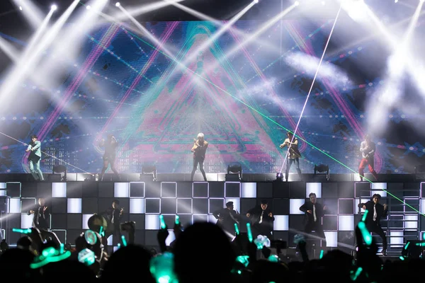 Členové Skupiny Jihokorejské Chlapec Shinee Provádět Jejich Koncertě Hong Kong — Stock fotografie