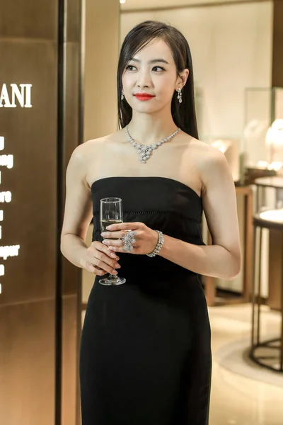 Kinesisk Skådespelerska Och Sångerska Victoria Låt Eller Låt Qian För — Stockfoto