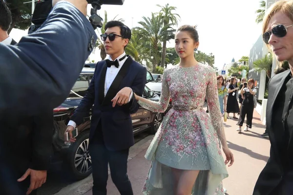 Kinesisk Skådespelerska Guan Xiaotong Avbildas Innan Årsdagens Parti Filmfestivalen Cannes — Stockfoto